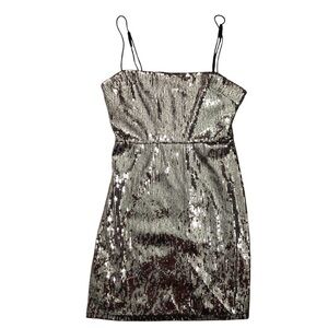 Y2K-Inspired Silver Sequin Mini Dress with Black Adjustable Straps Size S Glam